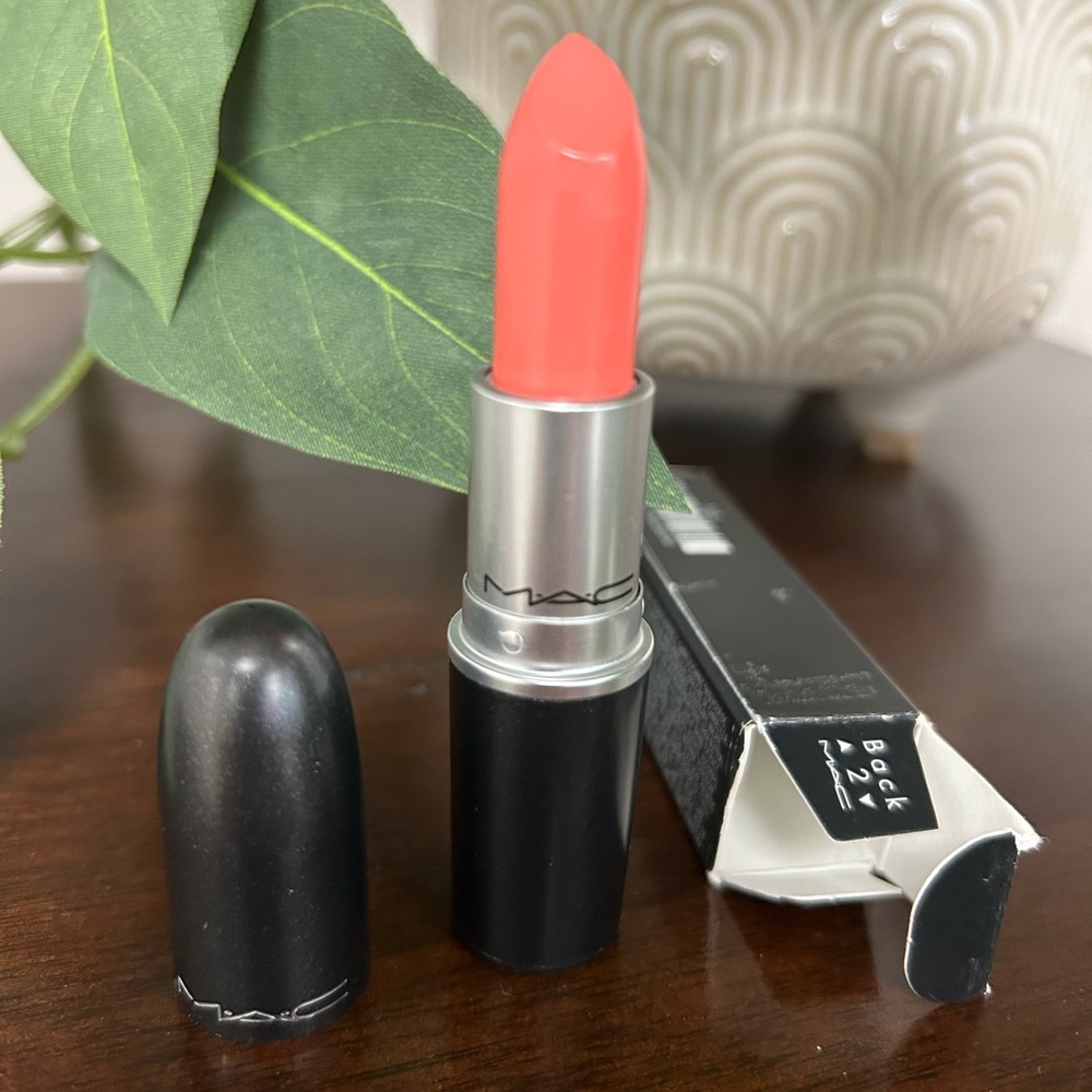 MAC Coral Bliss Lipstick
